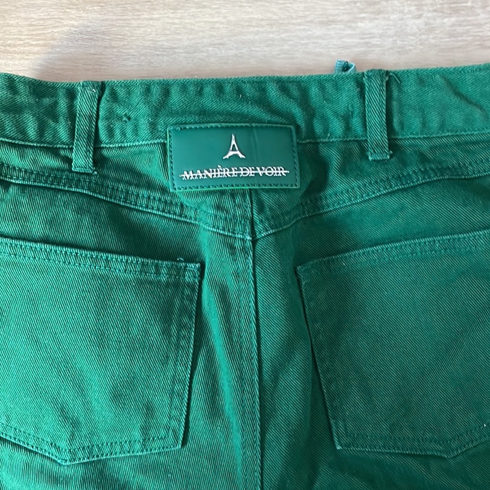 Maniere De Voir Set: Green Cropped Jacket US 6 & Boyfriend Cut Out Jeans US 6 - Picture 10 of 16